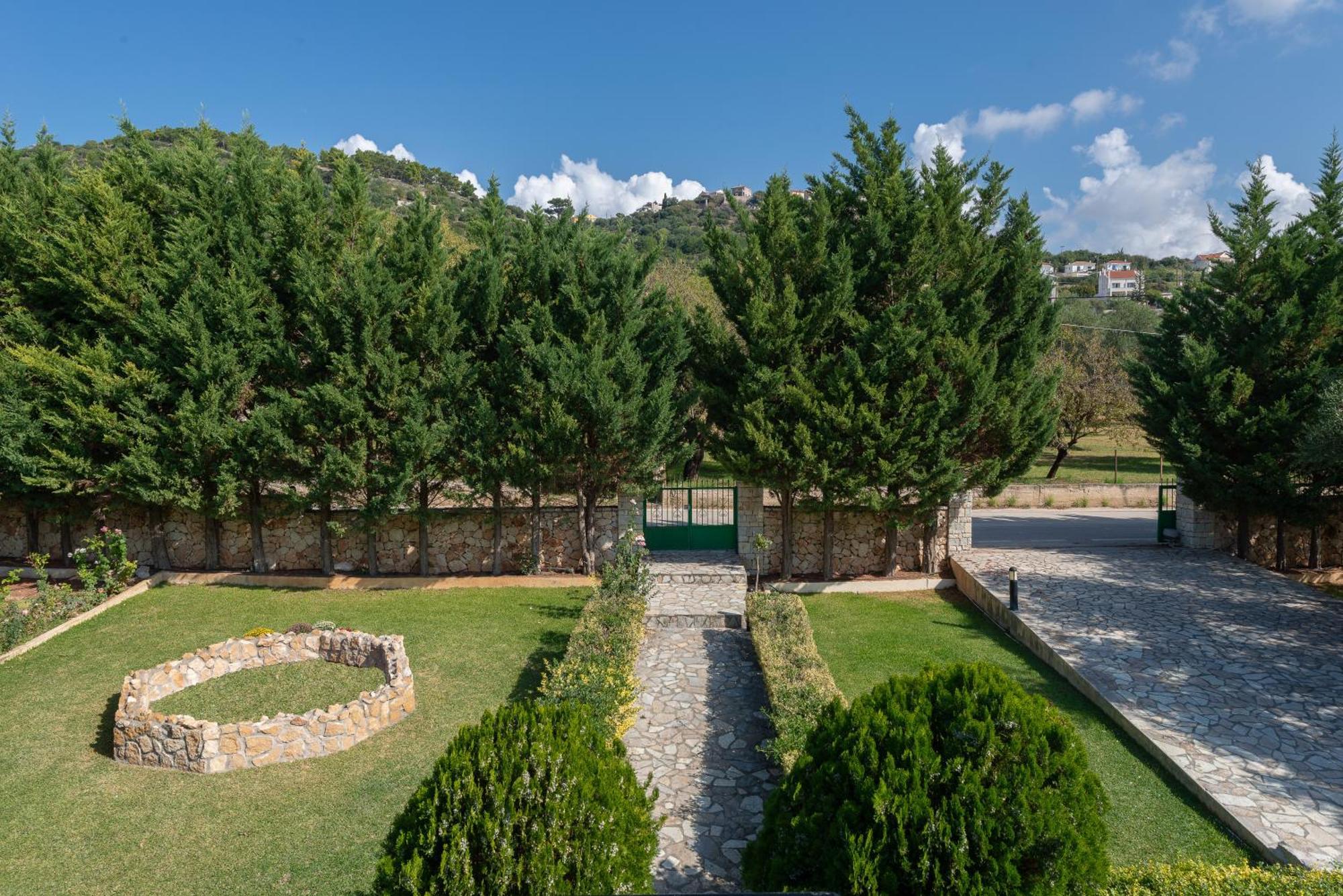 Vista Verde Studios & Apartments Svoronata Exterior photo