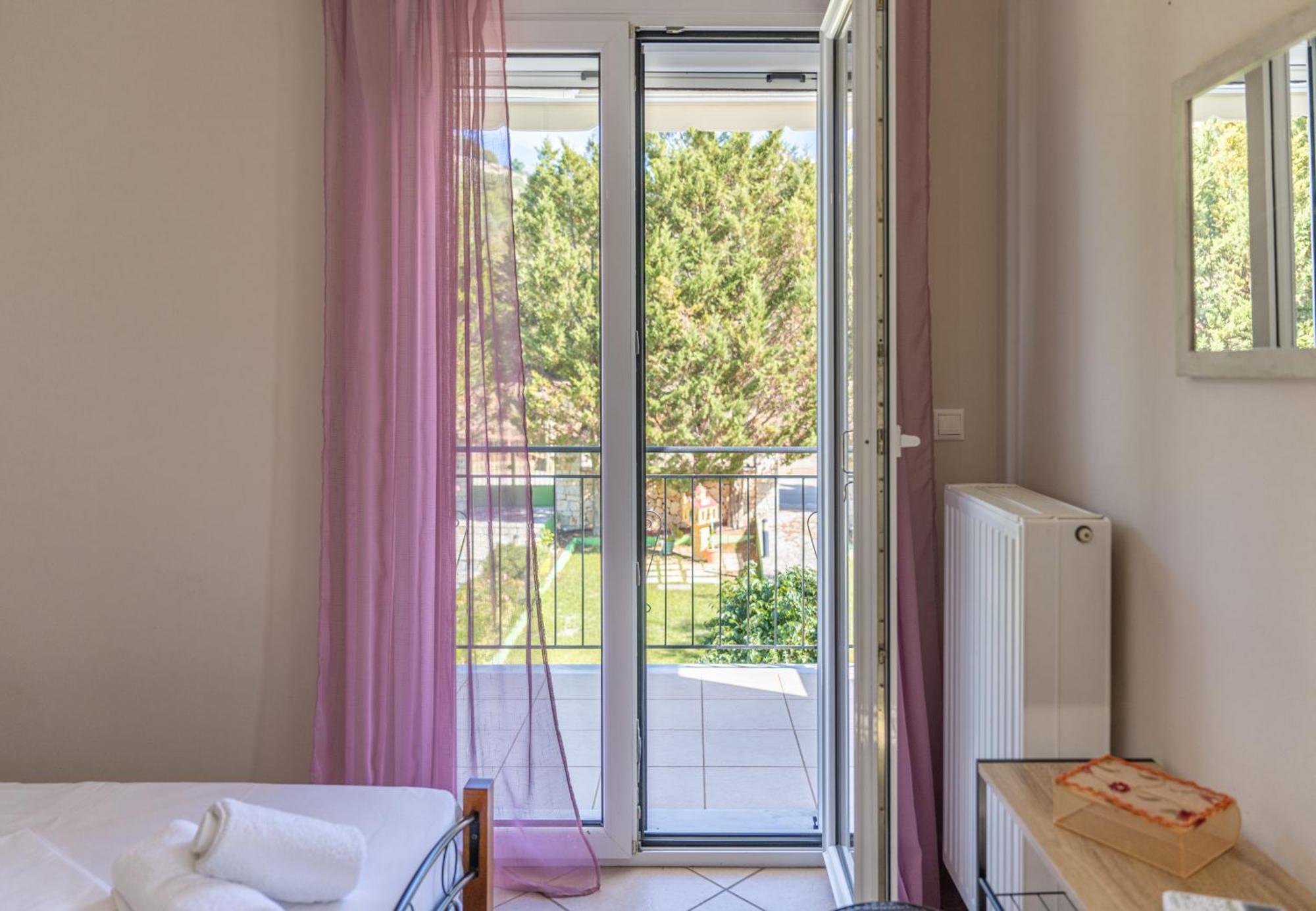 Vista Verde Studios & Apartments Svoronata Exterior photo
